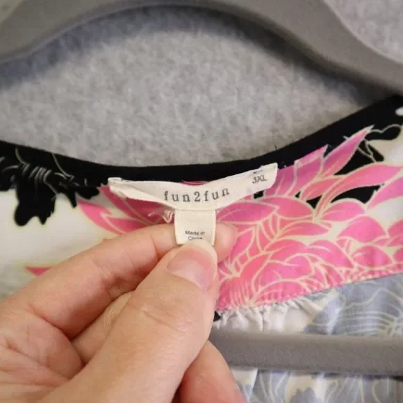 Fun2fun Blouse Mums Flower Print with Roll-tab Sleeves - Picture 8 of 9